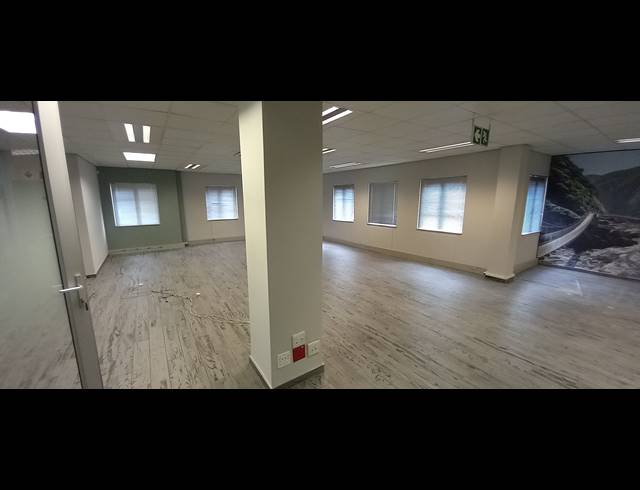283M² OFFICE TO LET IN BRYANSTON
